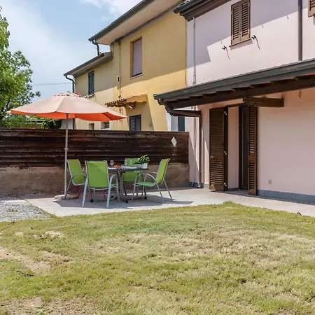 Countryside With Swimming Pool And Parking